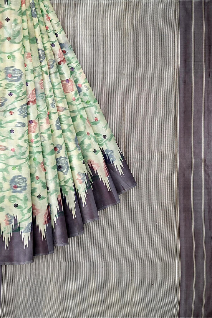 Gadwal pure silk saree in cream  in ikkat weave