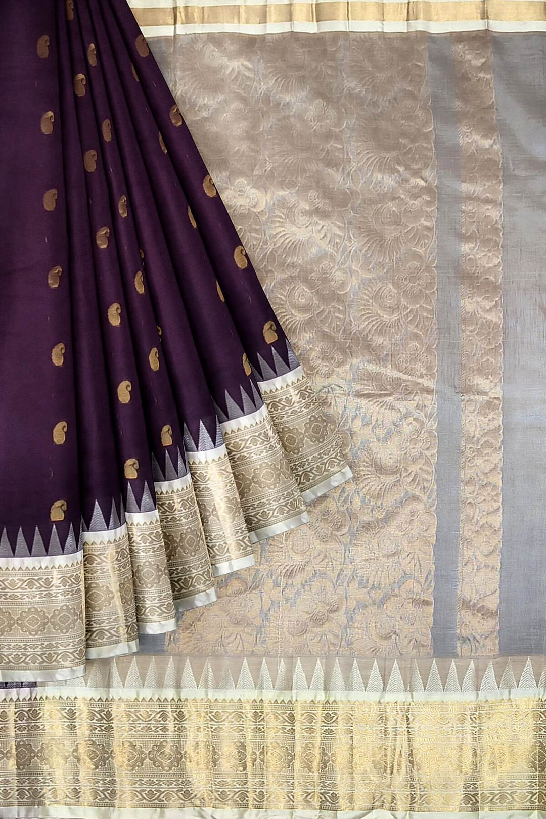 Gadwal cotton silk saree in  maroon & white