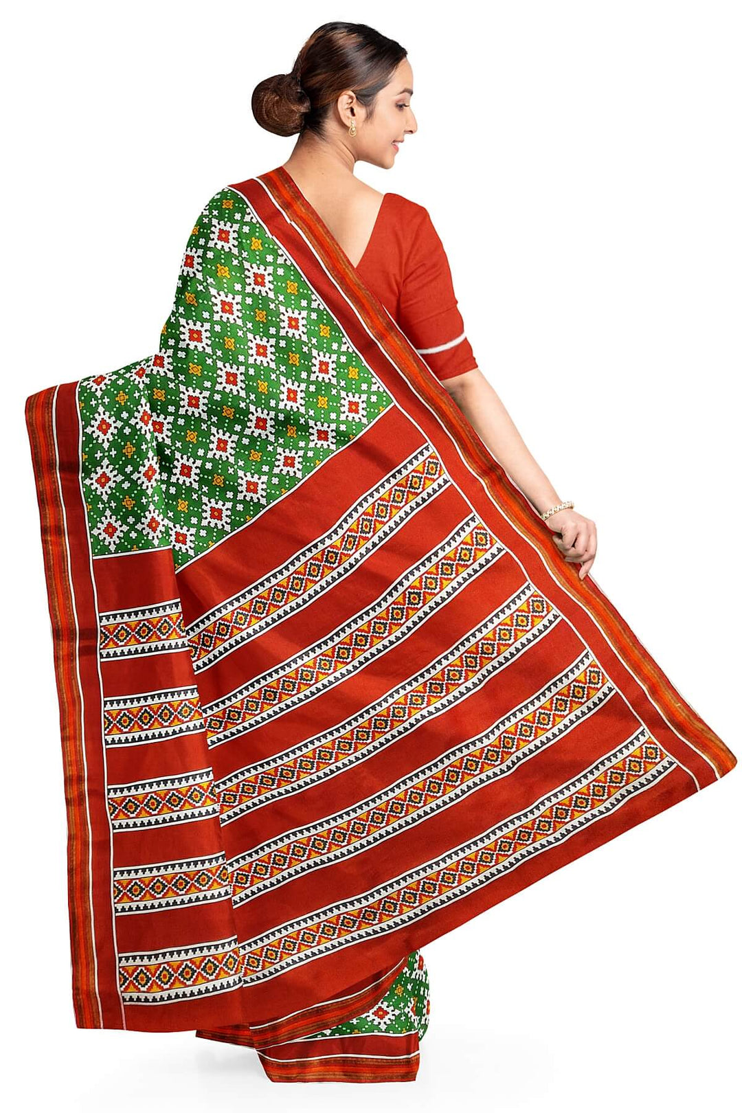 TWILL WEAVE silk saree in green   in chokta bhat ( diamond ) pattern