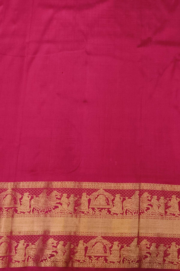 Ikkat pure silk saree in bottle green in narikunj pattern