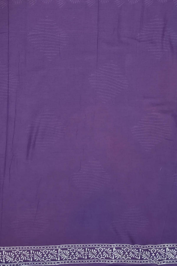 Jaipur mul cotton saree in purple in geometric pattern.