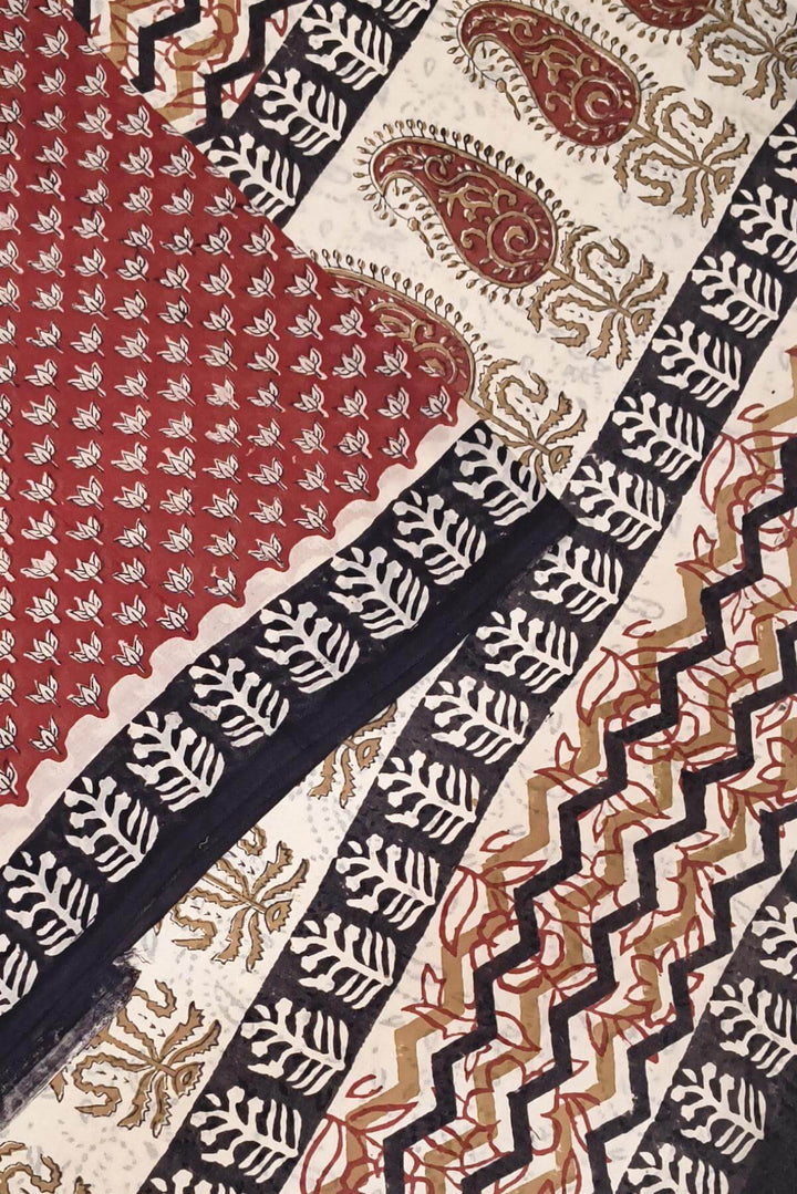 Jaipur mul cotton saree in maroon & beige