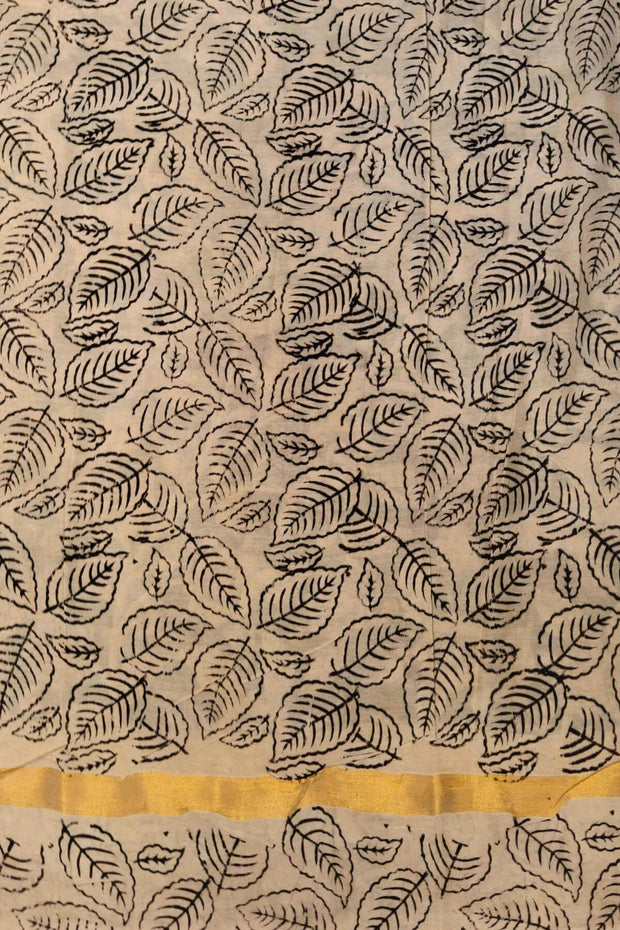 Mangalgiri silk cotton saree in green  in kalamkari print