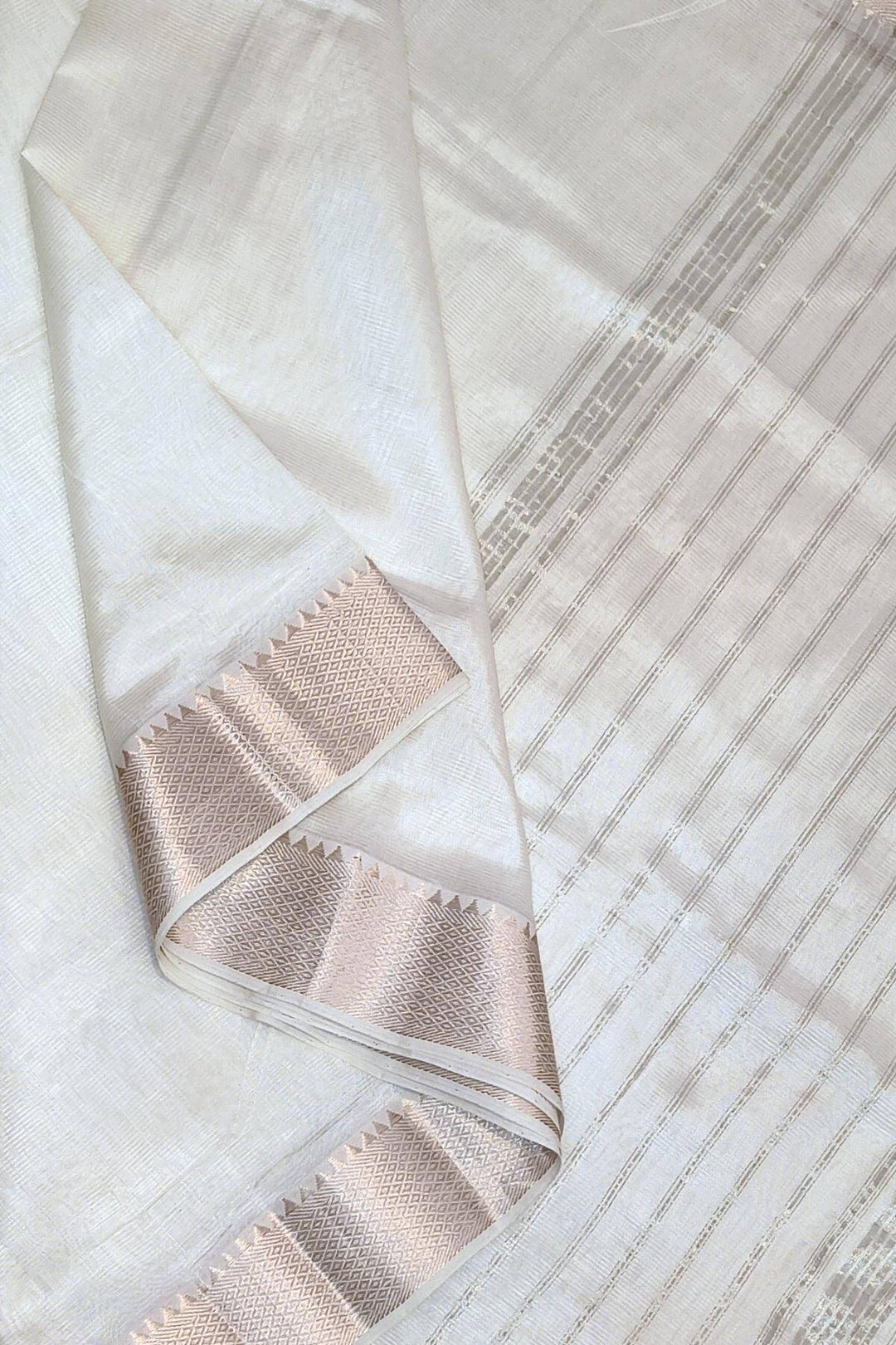Mangalgiri silk cotton saree in  white with big border