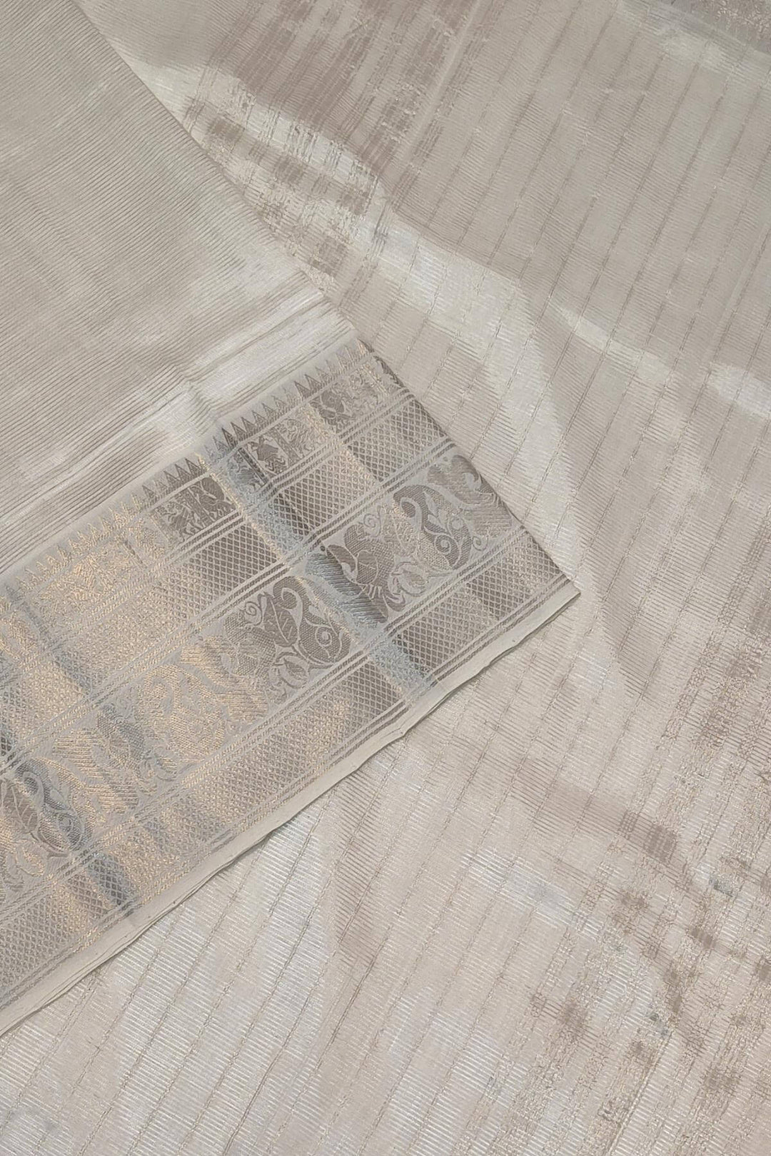 Mangalgiri silk cotton saree in white