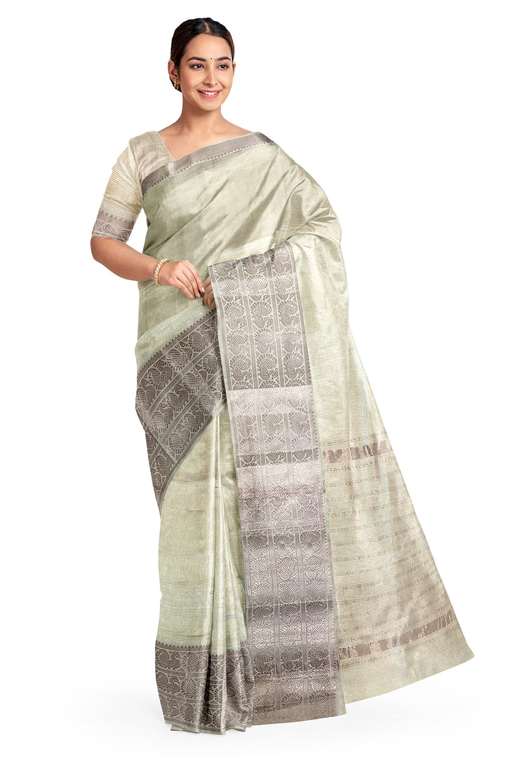 Mangalgiri silk cotton saree in off white