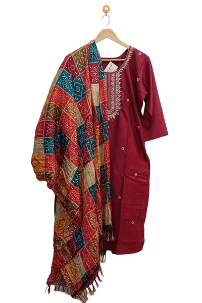 Muslin  2 piece  kurta & dupatta set in maroon