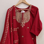 Muslin 2 piece kurta & dupatta set in red