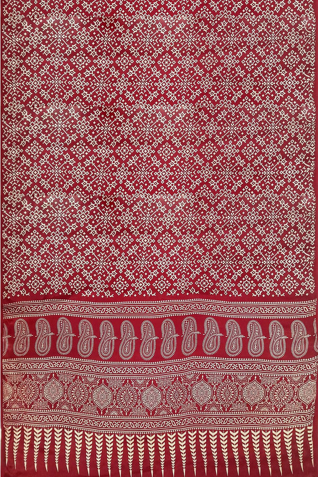 Modal silk saree in floral print in maroon