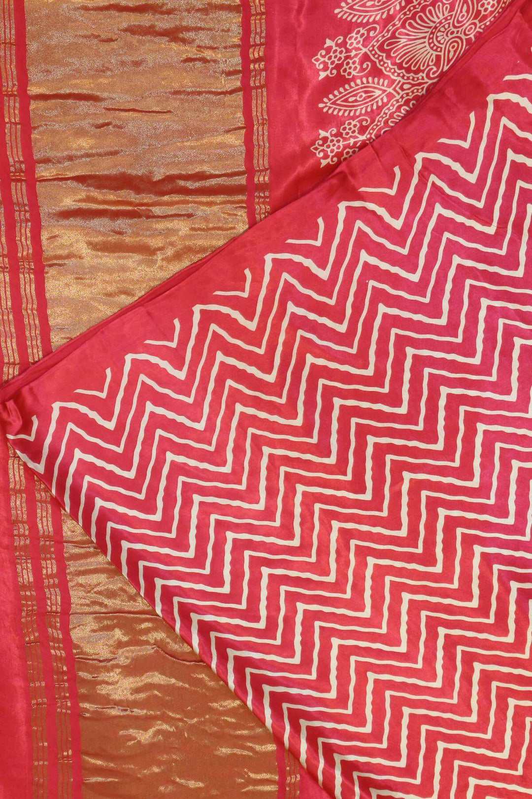 Modal silk saree in zig zag pattern in pink with lagda patti (zari)  pallu