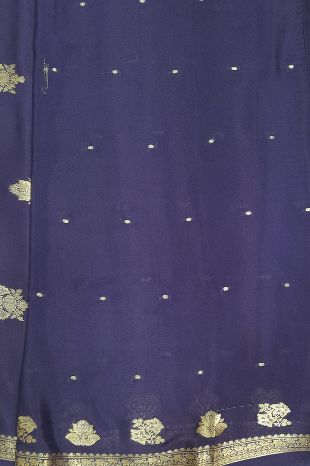 Mysore crepe silk saree in mauve with small motifs all over & contrast pallu