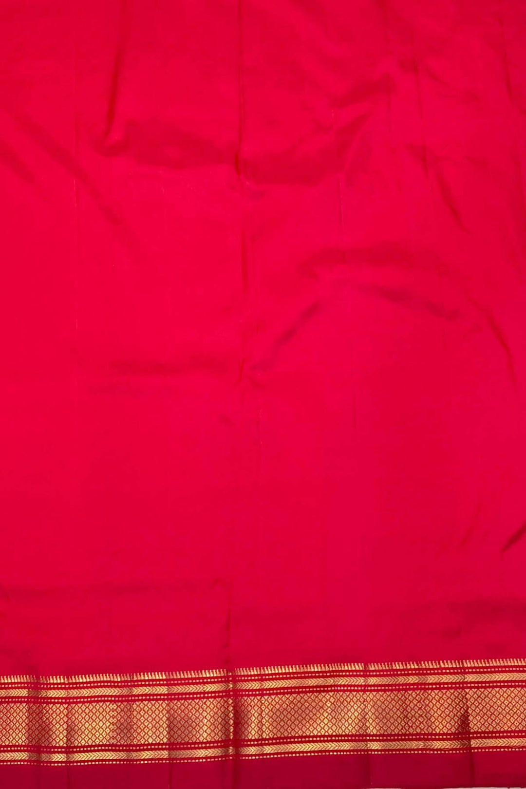 Handwoven Paithani pure silk saree in red