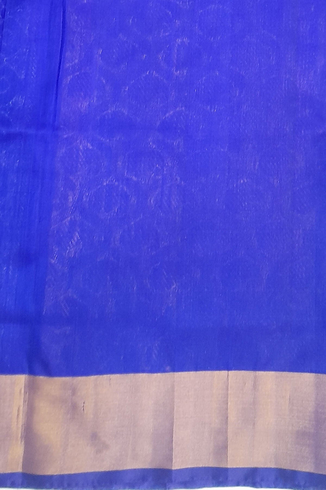 Handwoven Uppada pure silk saree in torquoise blue with floral motifs in gold & silver.