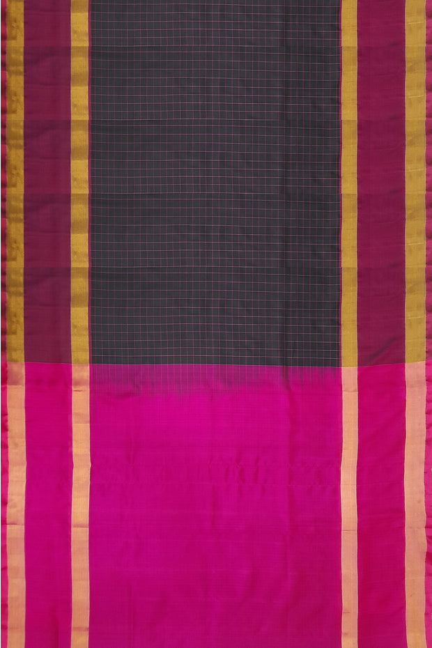 Handloom Uppada pure silk saree in  checks in black and a contrast pallu in pink