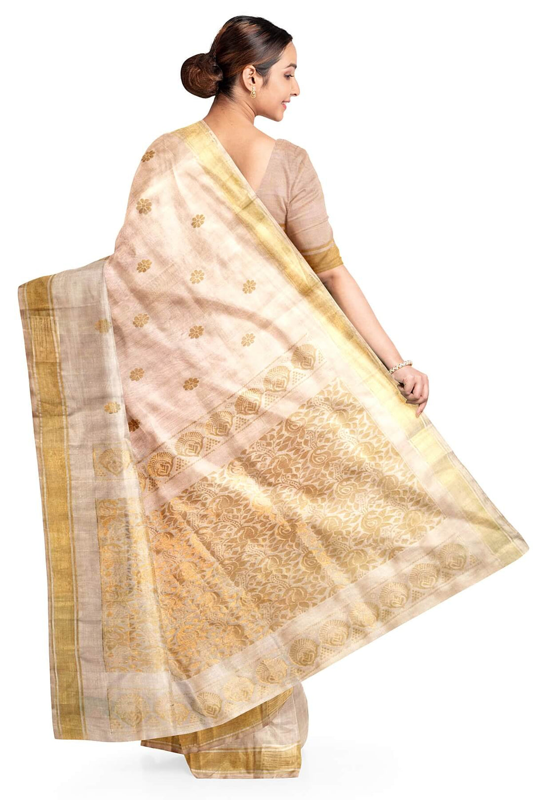 Handloom Uppada pure silk saree in sandalwood with rich pallu and a  small border