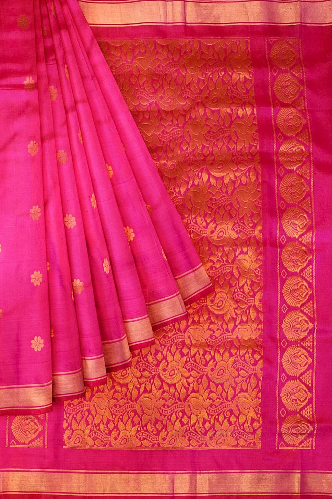 Handloom Uppada pure silk saree in rani pink with rich pallu and a  small border