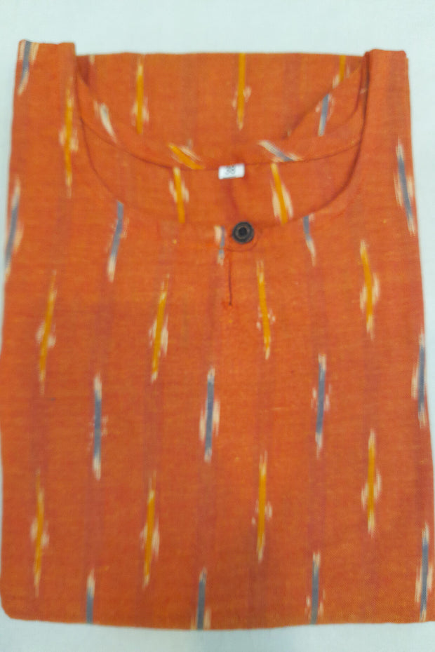 Handwoven ikat cotton kurta in straight cut in rust