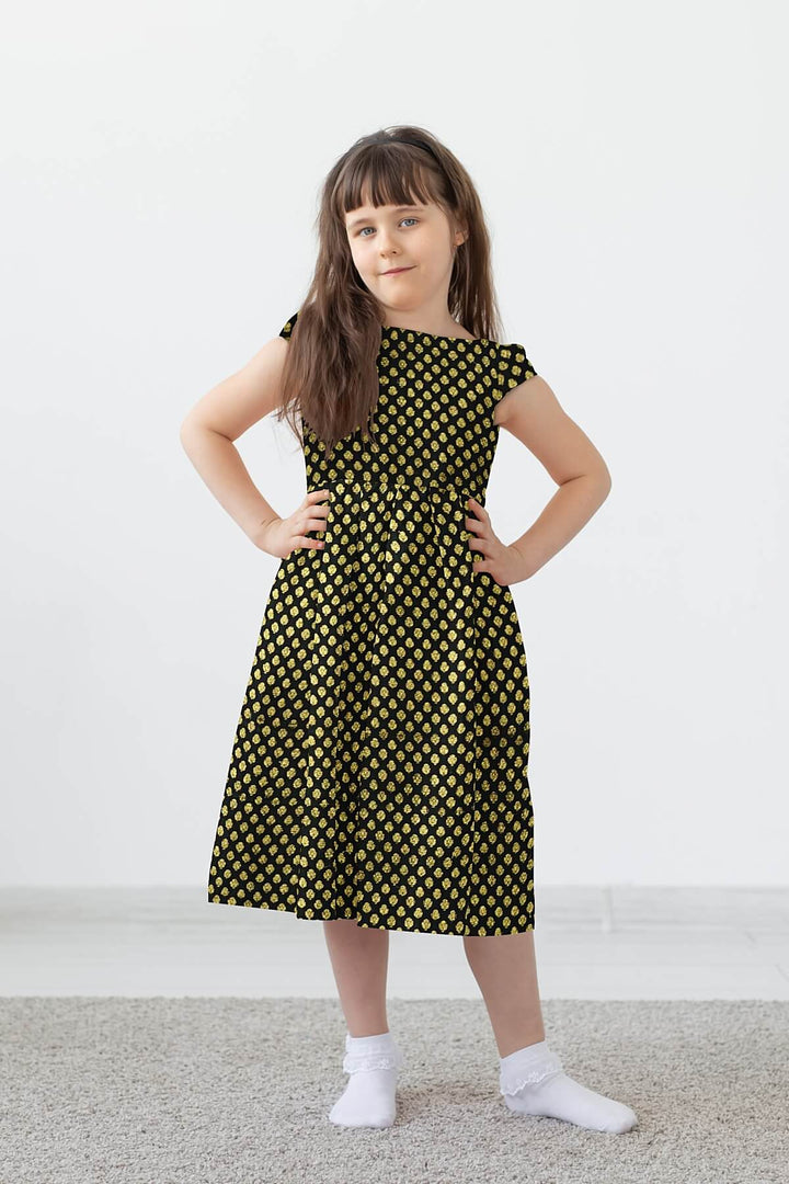 Banarasi  silk fabric in black  . Available in multiples of 1M & 2.5M