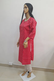 Handwoven ikat cotton kurta in straight cut in red in wave pattern