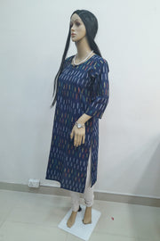 Handwoven ikat cotton kurta in straight cut in navy blue
