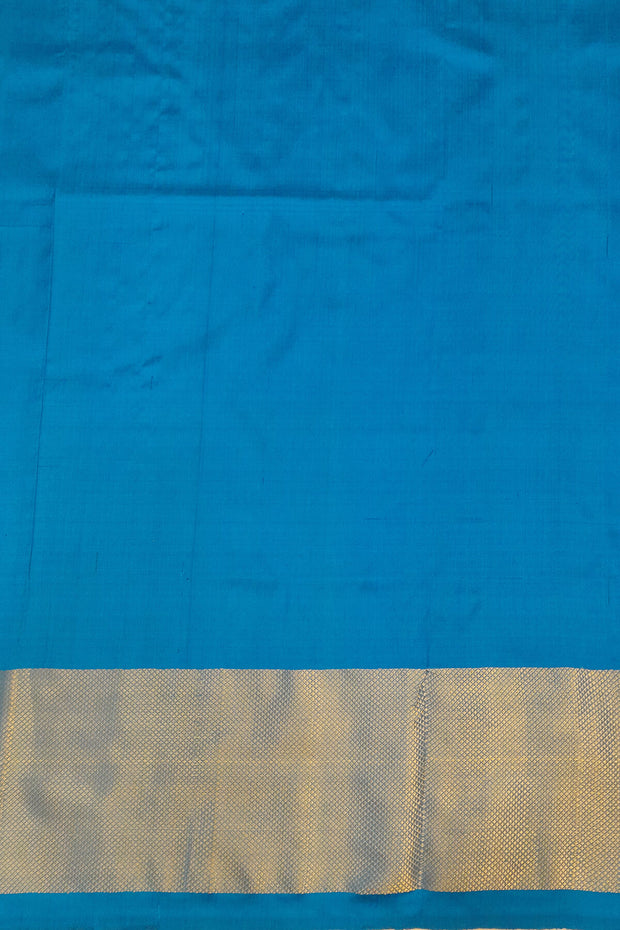 Ikat pure silk saree in blue in zig zag pattern