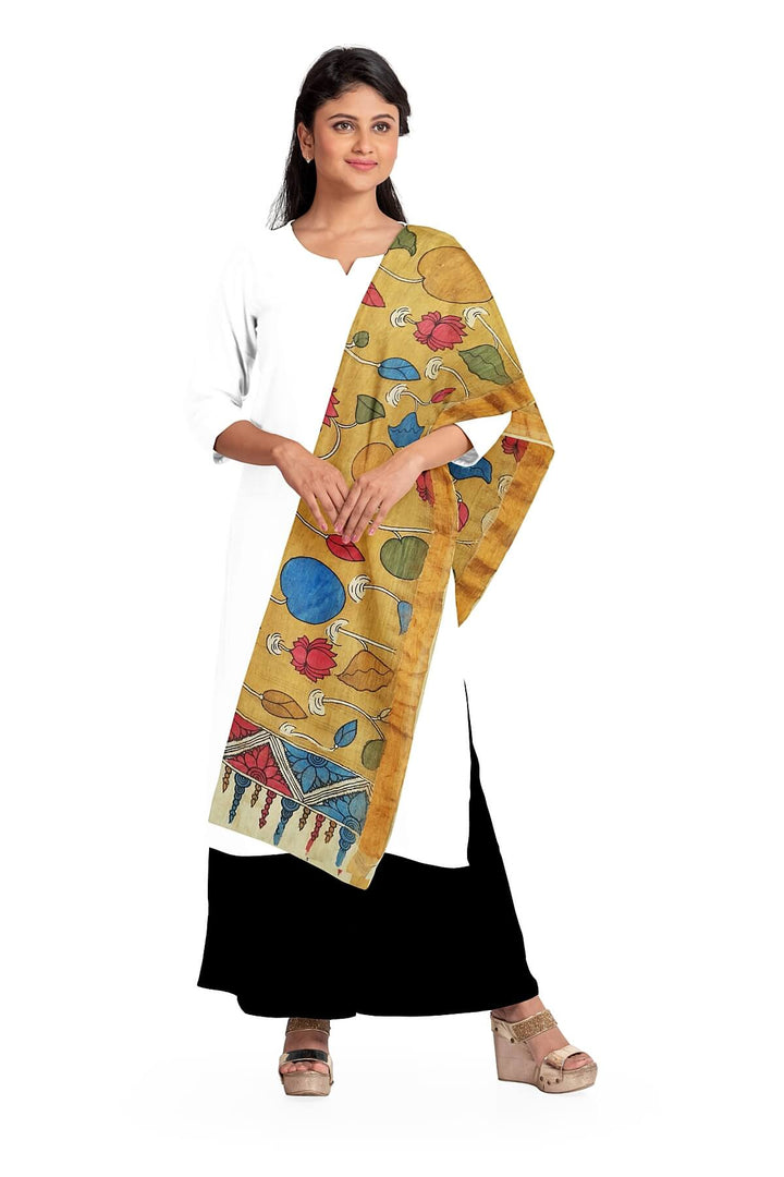 Ponduri  cotton dupatta in hand painted kalamkari in beige