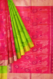 Handloom Kanchi soft silk saree in green & pink in partly style.