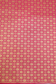 Handwoven Banarasi silk saree in  narikunj pattern in pink  with contrast pallu