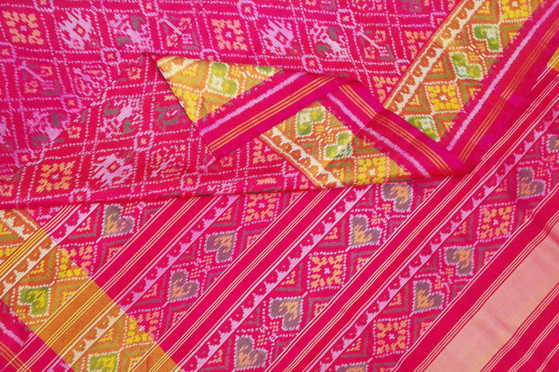 Handwoven Patola pure silk saree in pink in narikunj  pattern