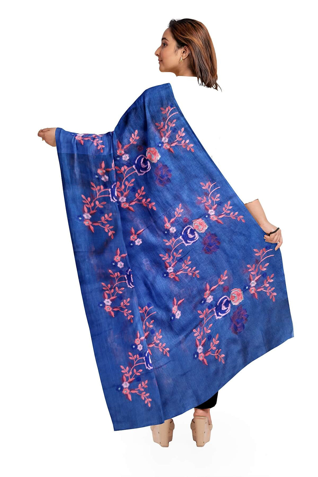 Handloom tussar pure silk dupatta in blue with floral embroidery work