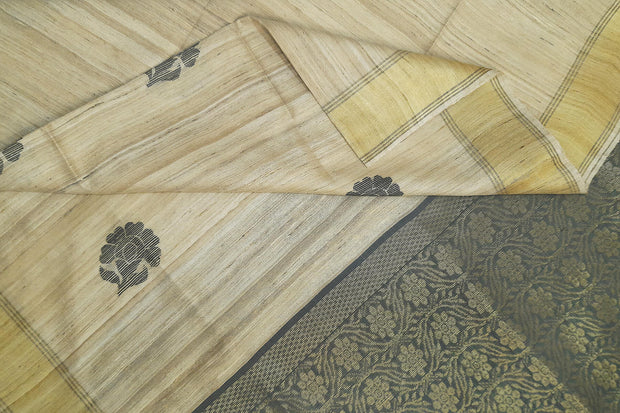 Desi tussar pure silk saree in slate grey  colour floral motifs on the body